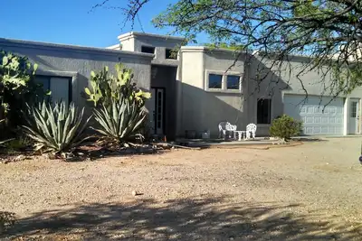 Image de Belle maison d'hôtes sur 5 acres avec d'excellentes vues sur la montagne. Sécurisé, pacifique.