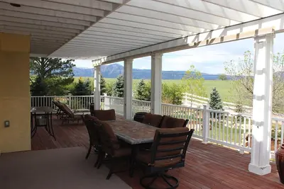 Image de True Luxury Estate parfait pour les petites réunions ou une escapade en famille