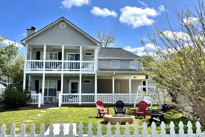 Image de Le meilleur du lac Chatuge - Vue imprenable sur le lac et la montagne! Une retraite parfaite!