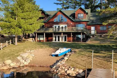 Image de Up North Majestic Pines Retreat Lodge