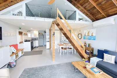 Image de R & R Lake Front Cottage dans les collines irlandaises