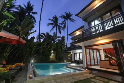 Image de 3 Chambre Villa dans le centre de Seminyak