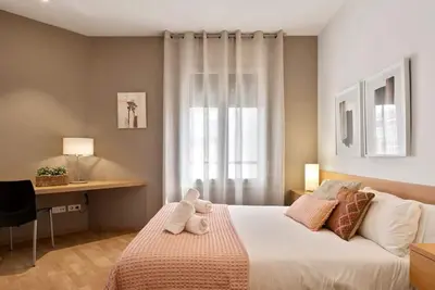 Situé dans un bel immeuble sur la Gran Vía à Barcelone