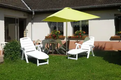 Image de Gite De France à 2 mn à pieds du lac\n1 animal de compagnie de taille moyenne