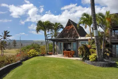 Image de Privé Oceanfront Condo Punaluu Plage de sable noir