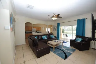 Image de Détente au bord d'un lac dans les lacs fermés de Cumbrian 6 chambres, salle de jeux, piscine et spa