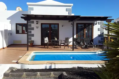 Image de Villa Familiale Supérieure Parque del Rey 2 ch. 1 sdb Piscine privée chauffée Parking