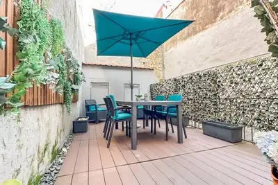 Image de Appartement avec Terrasse\nUne Chambre pour 2 personnes et une canapé lit pour 2