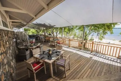 Image de Appartement de luxe pour 6 personnes. Avec Vue sur Mer et accès à une piscine.