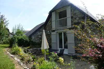 Image de Charmante maison en pierre avec cheminee, idéal pour coocooner