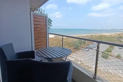 Image de As14629-P2 Mezzanine vue mer latérale, parking