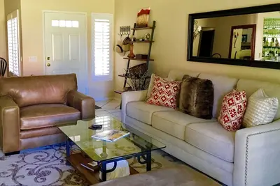 Image de Fabuleux Desert Falls Country Club! Belle villa de niveau inférieur - Golf, tennis!