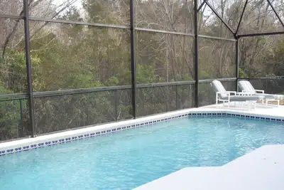 Image de Nouvelle maison de piscine 4br / 2ba sur un terrain de conservation. . . Disney 15 minutes