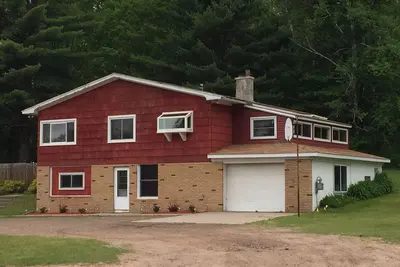 Image de Belle 5 chambre à coucher, la maison de Marquette. Ouvert toute l'année!