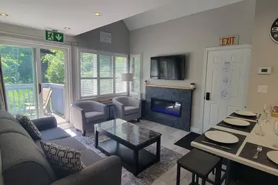 Image de Fabuleux 2 Niveau, Condo 2 chambres sur Blue Mountain! Plus de 100 ⭐⭐⭐⭐⭐ revues!