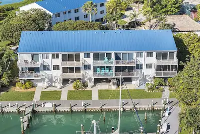 Image de Belle maison de ville rénovée Bonefish Yacht Club