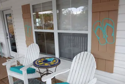 Image de Maison paisible sur l'île du Sud avec des vélos