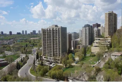 Image de Downtown Highrise, très bien situé!