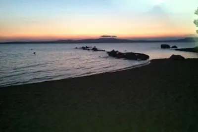 Image de Cottage Lac: 3 Bd / 2 Ba; Gratuit Rnd. Voyage Billet Ferry!