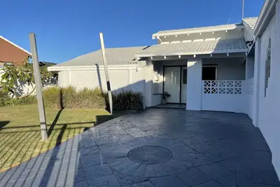 Image de Mandurah Holiday House 100mts frm Beach Sleeps 12