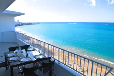 Image de À couper le souffle Penthouse en bord de mer entièrement rénové-3 chambres / 3 bains