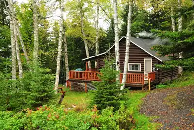 Image de Cabane en rondins d'expérience sur les rives du lac Rangeley