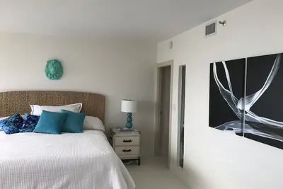 Condo de luxe moderne, Miami Ocean & City View, lumineux, spacieux.
