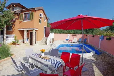 Image de Appartement confortable pour 4 personnes sur une propriété privée spacieuse