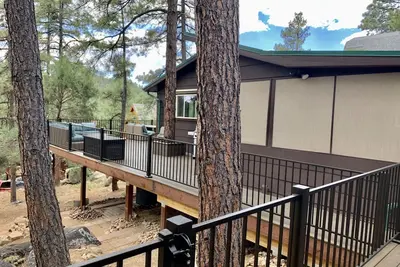 Image de Cottage dans les pins! Disponibilité avril et mai!