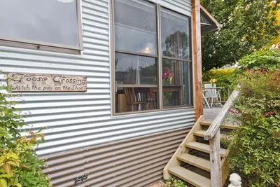 Image de Studio Goose Crossing -CherryTree Ck Lorne Cottage