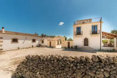 Image de Trappeto Del Lago Avec Vue Mer, Piscine Et Wi-Fi -