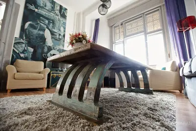 Image de Paris répond à Ny dans le centre de Budapest