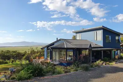 Image de Yanakie, Wilsons Prom: maison isolée avec une vue imprenable