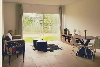 Image de Belle maison avec Wi-fi, piscine et barbecue