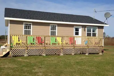 Image de Charmant et nouveau chalet. . . Ă deux pas de la superbe plage de Thunder Cove