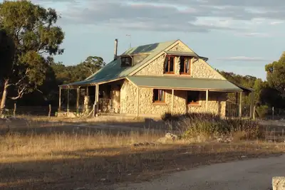 Image de Broken Gum Country Retreat - 150 acres de brousse et de campagne magnifiques