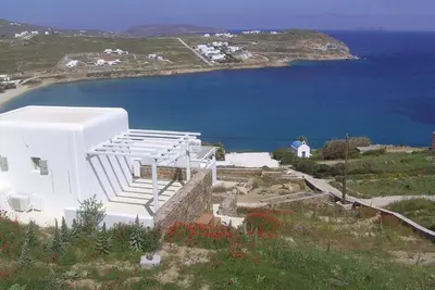 Image de Beachfront villa, stunning seaview. Private. No conduct with other people.