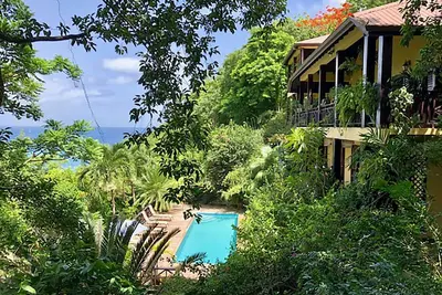 Villa Pomme D'Amour À Marigot niveau supérieur de la villa d'hôtes 3 min. marcher jusqu'à une crique