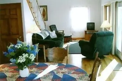 Image de Cozy Accueil Lakefront sur Seneca Lake