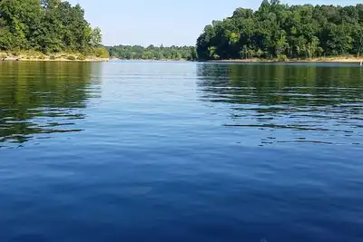 Image de Retraite au bord de l'eau ~ Rough River Lake ~ Comprend des kayaks!
