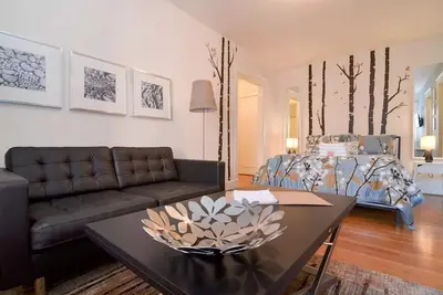 Image de Appartement calme. Quartier dynamique! Marchez jusqu'à Pike Place, d'excellents restaurants et plus encore.