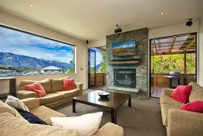 Image de Lakeview Lodge avec une vue imprenable