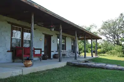 Image de Casa del Pastor est une cabane isolée adobe construit dans le style territorial.