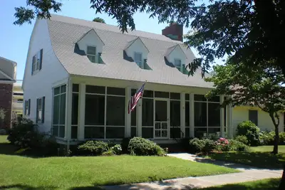 Image de Cottage Bay, plage à 100 mètres! RÉSERVEZ Maintenant! ! !