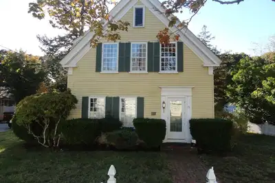 Image de Réduit! ! ! Maison historique à 5 minutes de l'eau, idéale pour les familles nombreuses