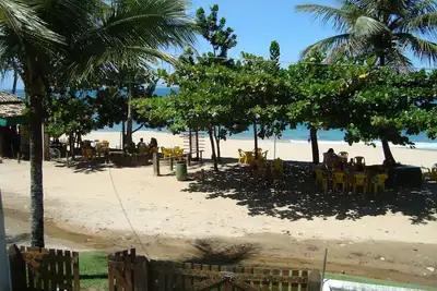 Image de Maison en face de la plage Sununga, adapté aux familles. structure complète