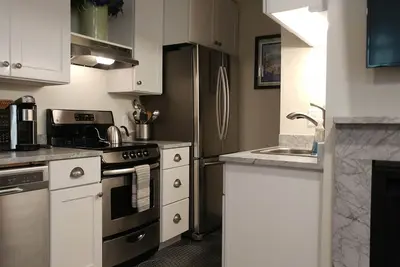 Image de Burlington Walkabout Peaceful City Retreat-Walk to Tout au centre-ville.