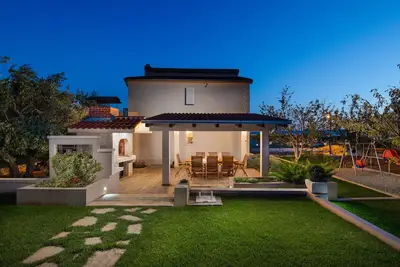 Image de Villa Sunshine surplombant la baie de Kastela