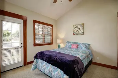 Image de Maison de transport au centre-ville de Davis