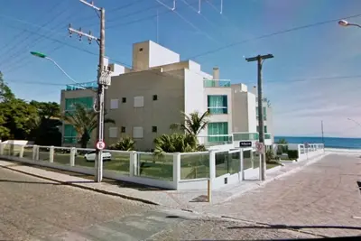 Image de Construire au bord de mer, haut standard. Complète. 8 personnes. 3 voitures. Piscine